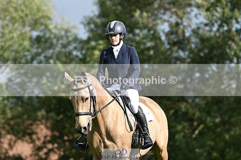 231020-143020-10659 - 498-SILVERLININGS.APHRODITE-Emily.Dobson-DR