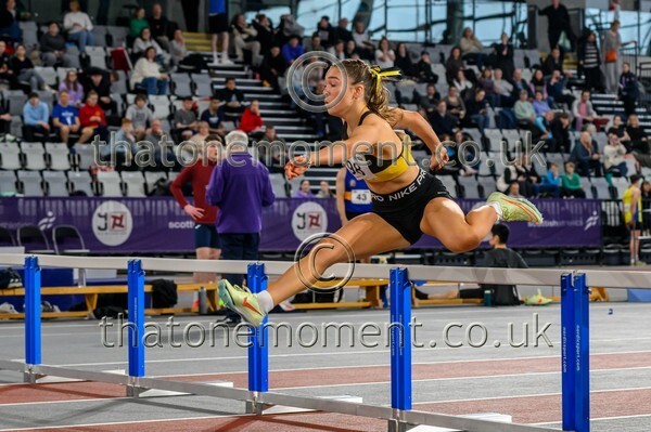 SeniorInd25-917131 - Track Female Set One