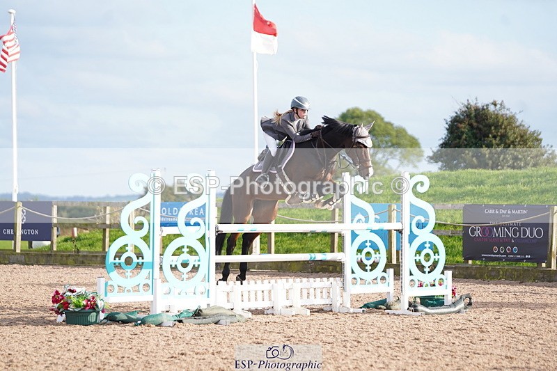 241005A-162106-05191 - SAT Cls 12 Snr Fox & 1.20m Open