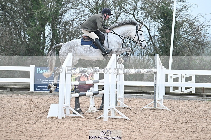 240113A-142425-02337 - Cls 13 Foxhunter and 1.20m Open