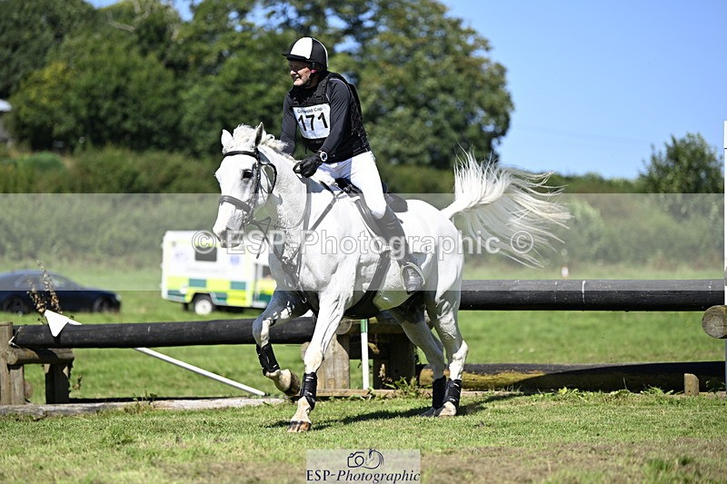 240811A-151234-05304 - 171-