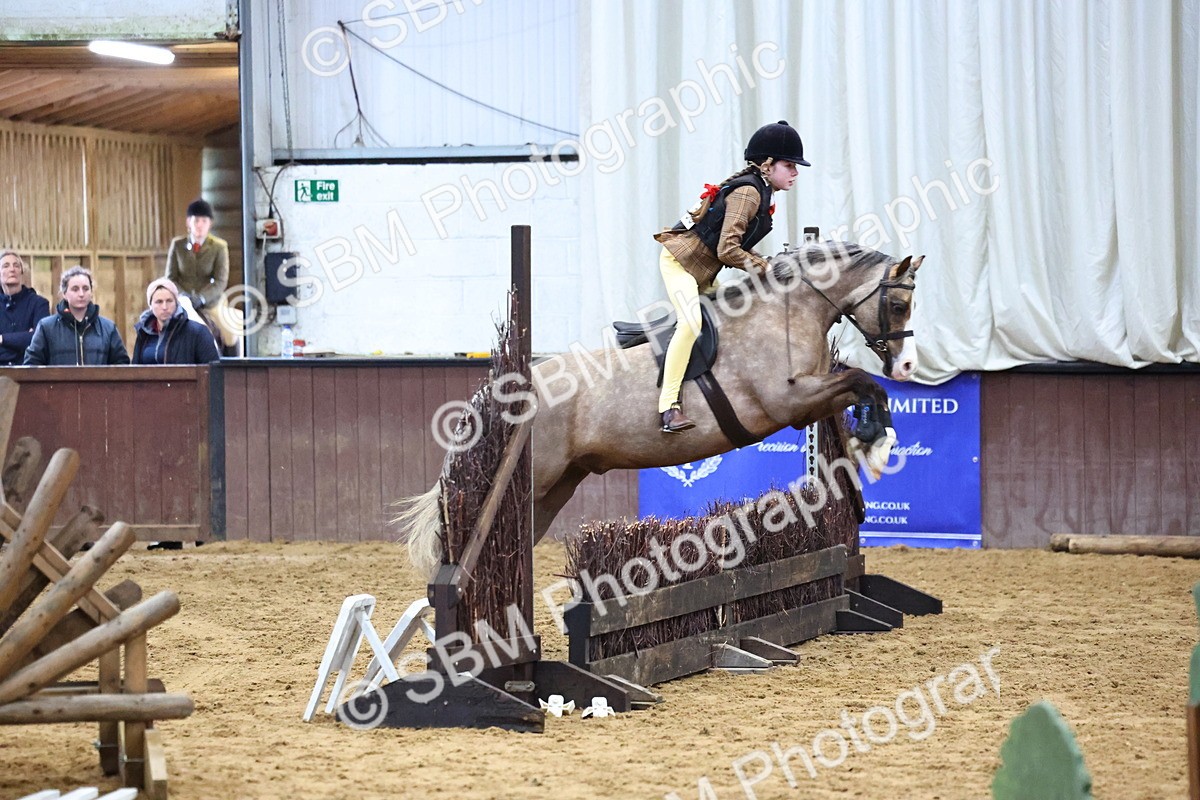 SBM_003066 - Class 35 - 60cm Training Stakes