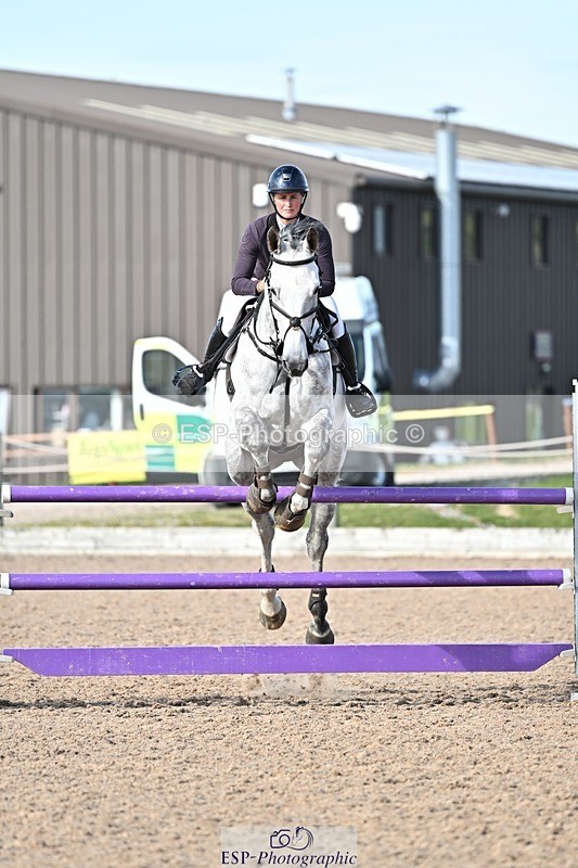 251001-145456-00503 - Cls 6 Foxhunter and 1.20m Open