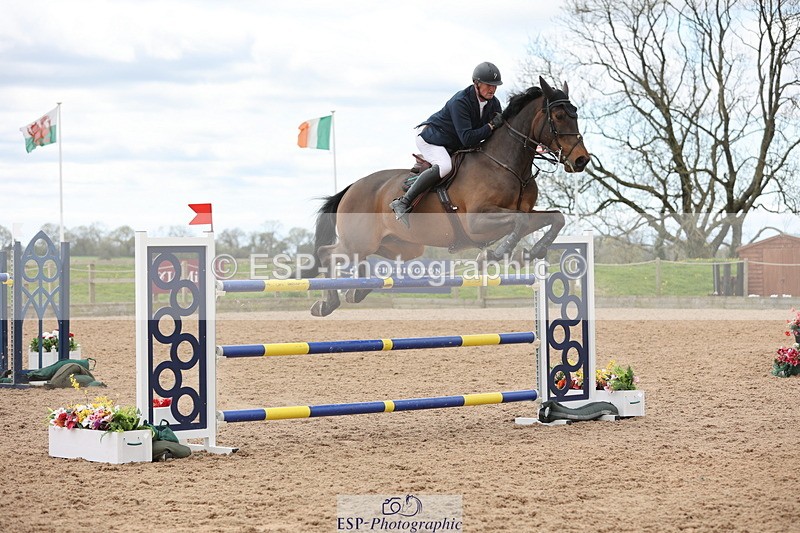 240419A-123841-07357 - Cls 6, 2 Star Medium Tour 1.35m