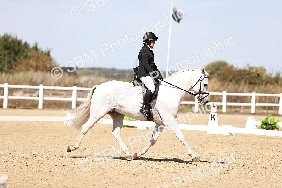 SBM_004960 - Class 12 - Novice 5 - 12.02-12.44