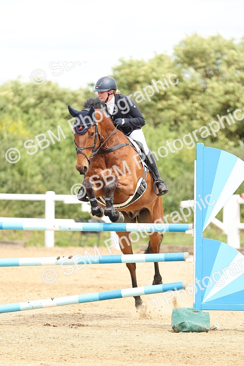 SBM_001056 - Class 4 - Senior Newcomers - 1.10m