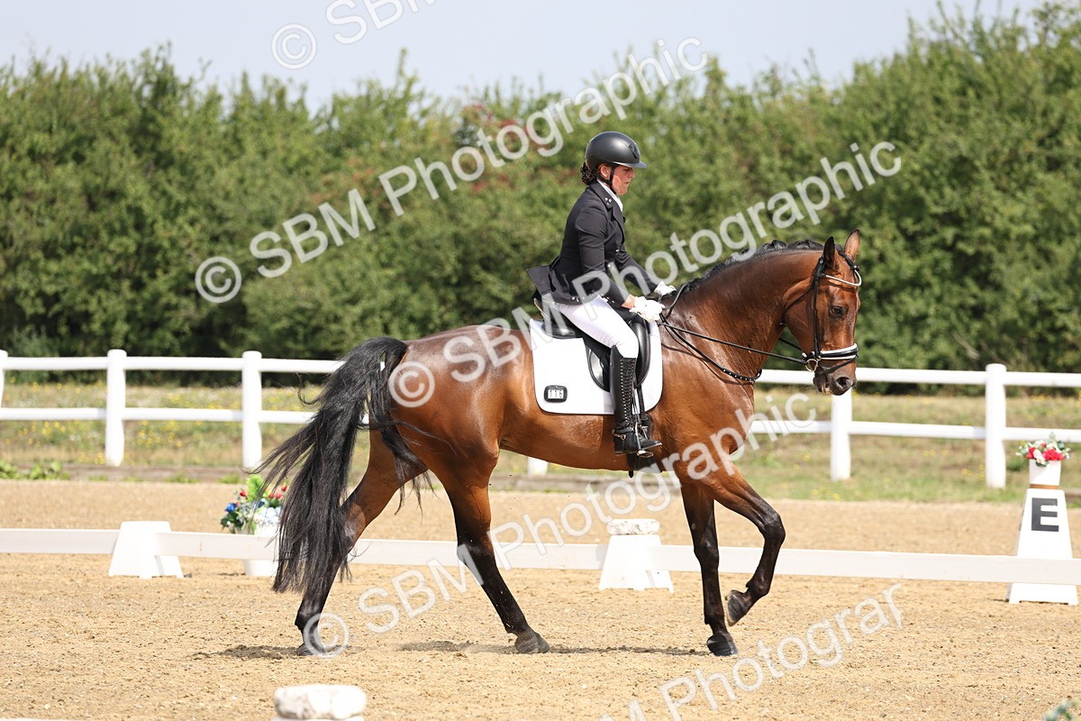 SBM_005875 - Class 6 - Novice 6 - 10.26-11.29