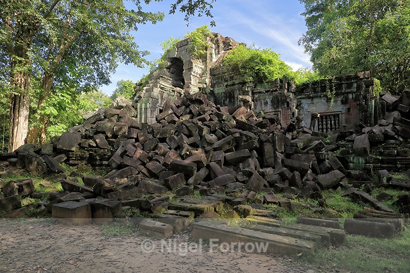 Ruined entrance of Beng Mealea temple, Cambodia - Cambodia