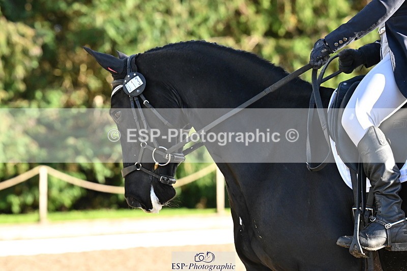 251023A-160955-05808 - A-013-Louisa.Lockwood