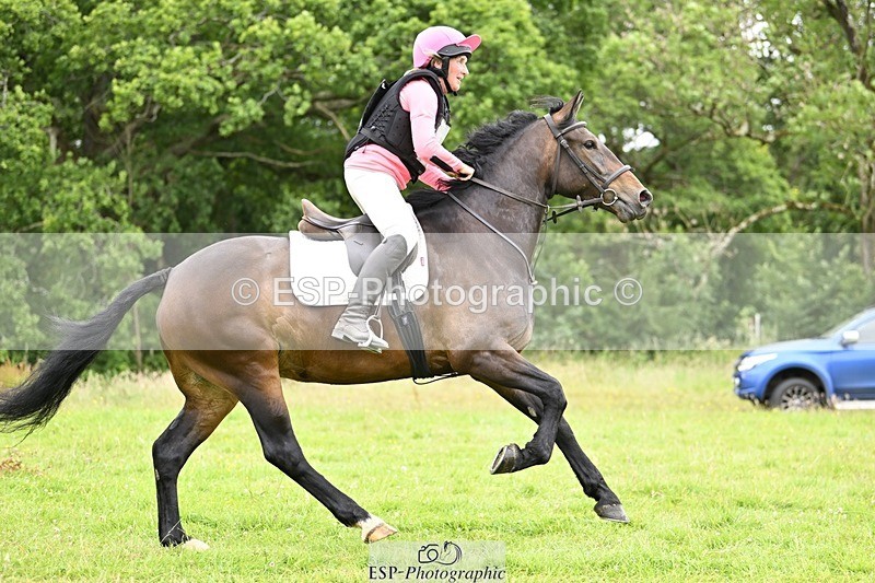 240630-154154-02756 - 711-Susan-Joy_Keeping-Penpont_Long_Tall_Sally
