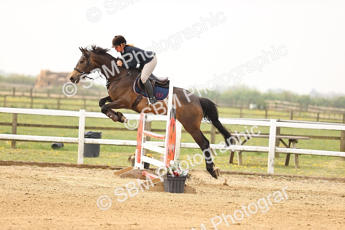  - Class 15 - Senior British novice - 90cm