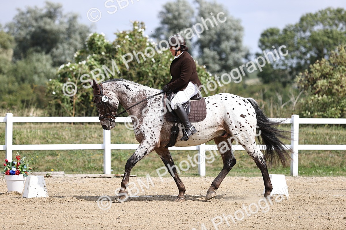 SBM_016836 - Class 14 Novice 23 - 11.53-12.56