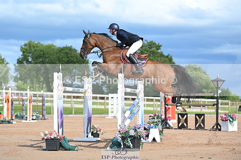 230721A-170355-07964 - Cls 10, 2 Star Big 1.45m Break to End