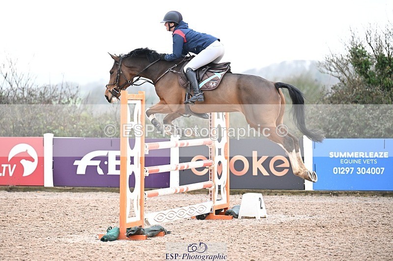 251206-132658-01099 - Cls 13 Snr Foxhunter and 1.20m