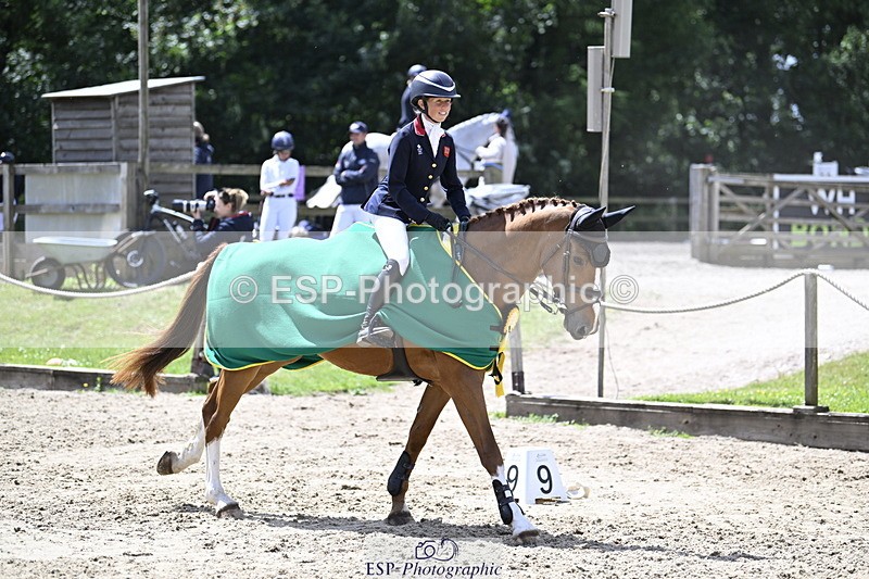 250525A-132033-17675 - Presentations Section B CCI 3 Star Long