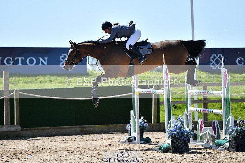 240420A-123139-10993 - Cls 3, 2 Star Small Tour 1.30m