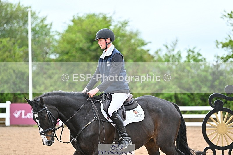 240501A-123433-00655 - Cls 7 Snr Newcomers and 1.10m Open
