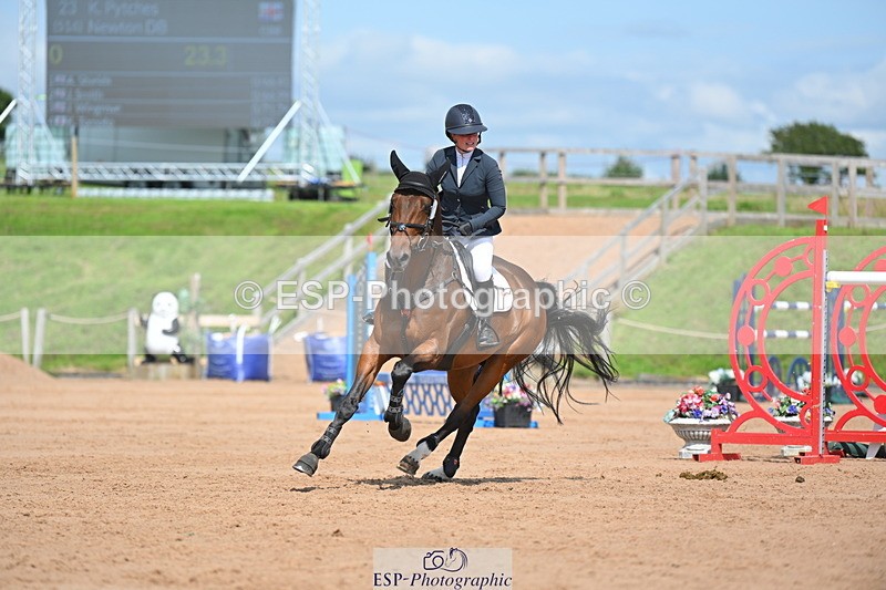 230721A-155941-07544 - Cls 10, 2 Star Big 1.45m Start to break