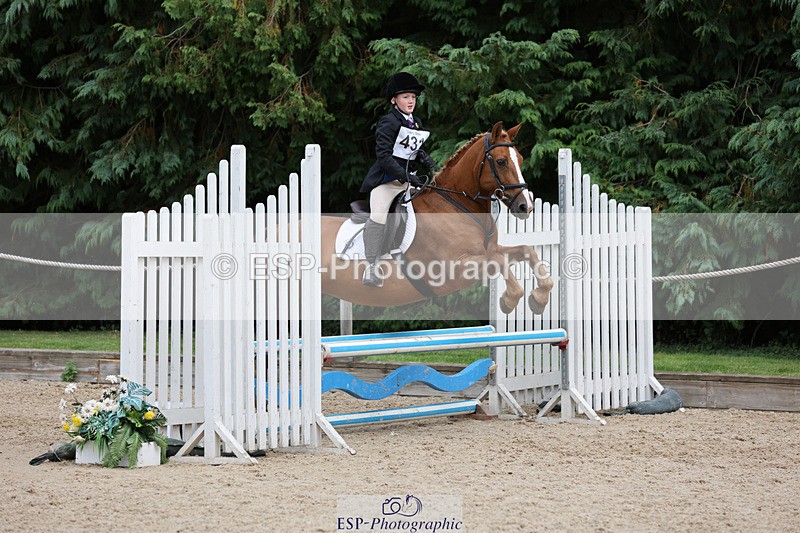 240823X-144005-18557 - 70cm R1 13.45 to 15.30