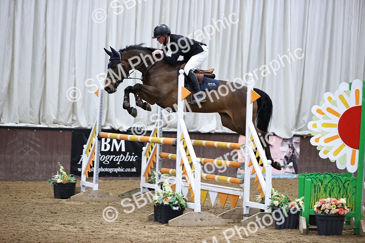 SBM_001530 - Class 4 - Senior Newcomers - 1.10m Open