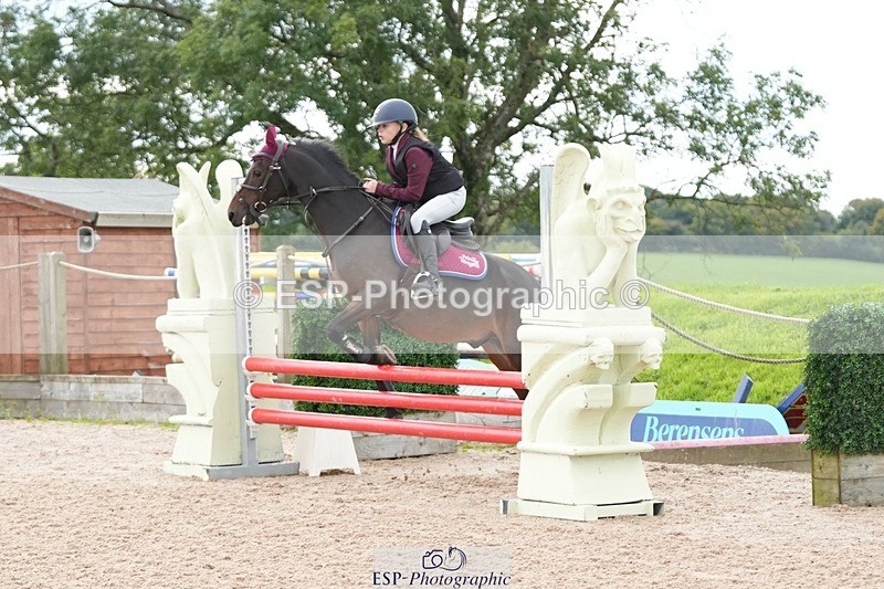 250921-143919-03703 - Cls 20 Pony 80cm Derby