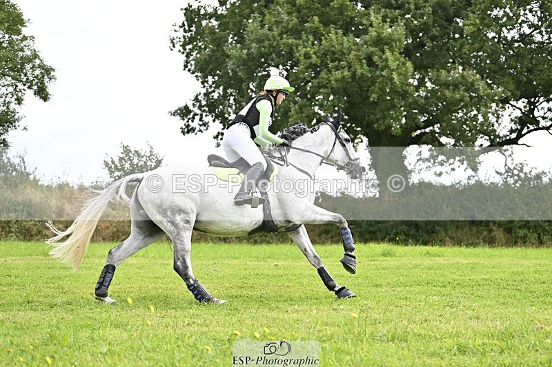 240831A-122350-01886 - 014-Caitlyn.Faull-PENNINEVIEW.SUMMER