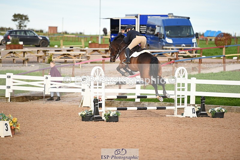 231015A-164338-09383 - Cls 27 1.10m Amateur Q 2nd R