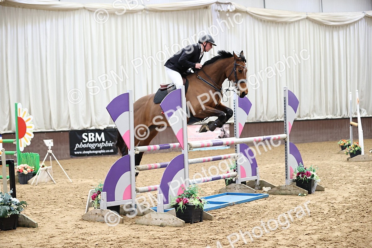 SBM_006300 - Class 16 - Senior Newcomers - 1.10m Open