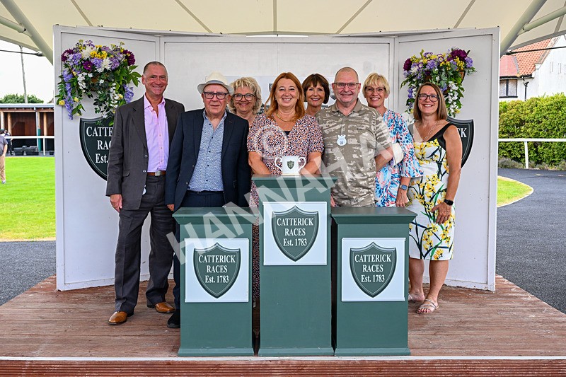 040826-Race 3-Free World-3330 - Race 3 15.15pm Jacky Rylance 60th Birthday Celebration Handicap
