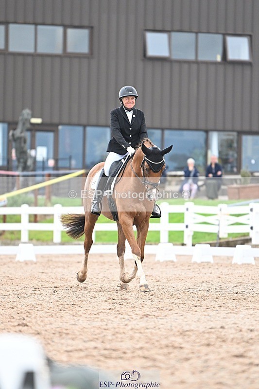 250907-141330-09199 - 007-Karen.DanceHevans.Sign.of.the.Times