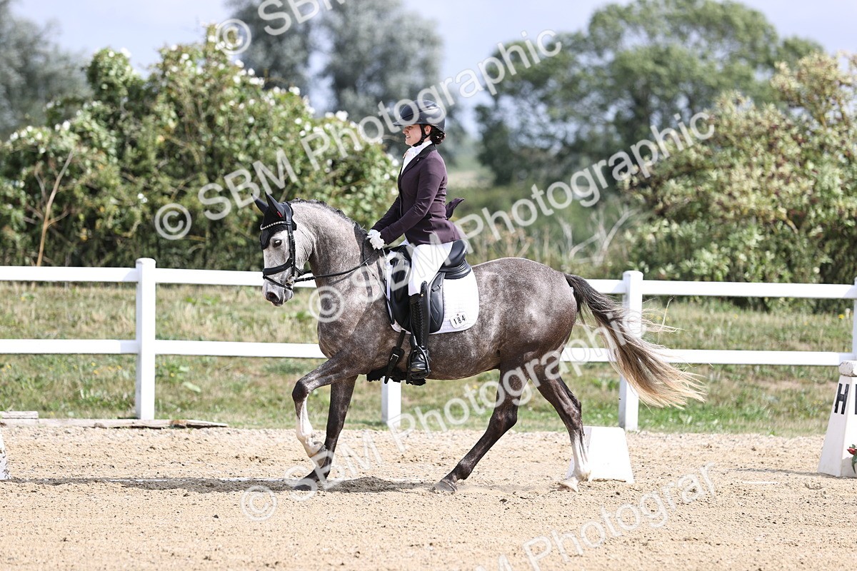 SBM_016253 - Class 14 - Novice 23 - 10.29-11.32