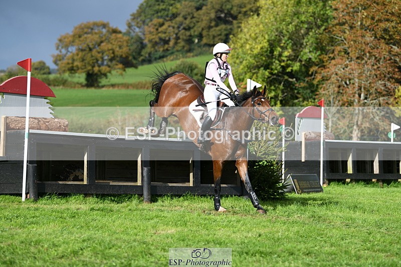 251024A-132725-12055 - B-149-Kate.Rowe