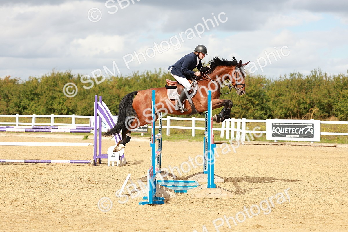 SBM_001363 - Class 4 - Senior Newcomers - 1.10m