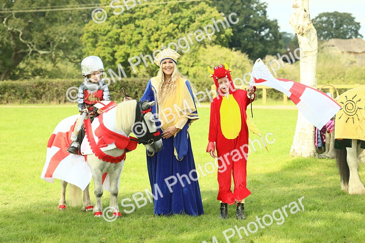SBM_63528 - S35 - Fancy Dress Showing