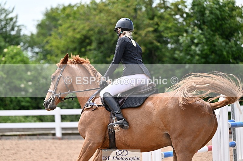 240605A-141840-00697 - Cls 4 Newcomers and 1.10m Open