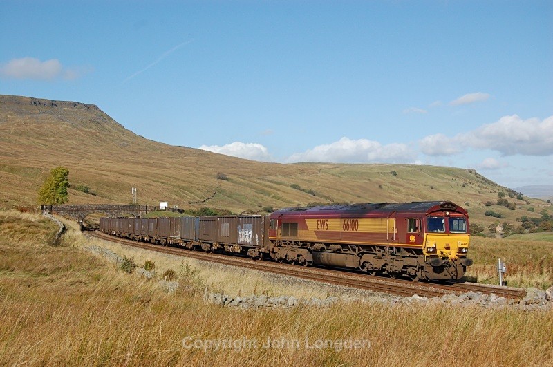 JL - 8.10.09 66100 6E13 Kirkby Thore - Milford Ais Gill - Ais Gill (road bridge southbound)