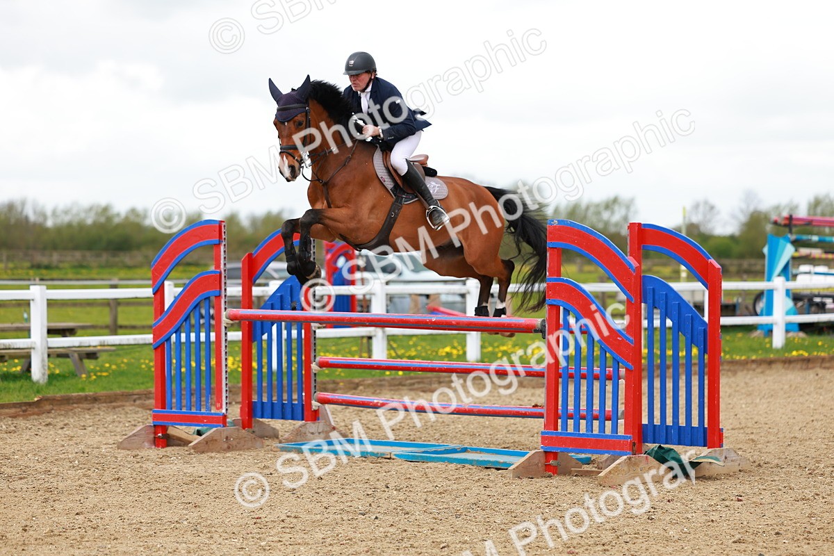 SBM_002369 - Class 10 - Senior Newcomers - 1.10m