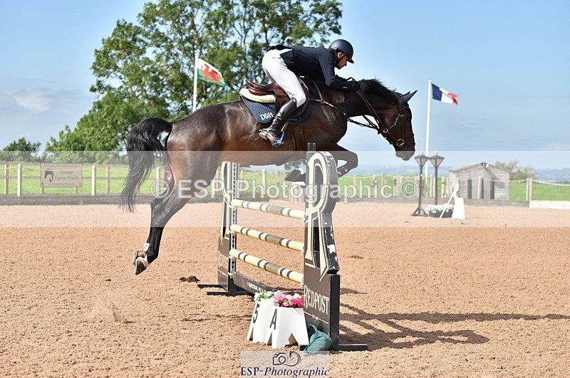 230810A-105050-00745 - Cls 9 Foxhunter