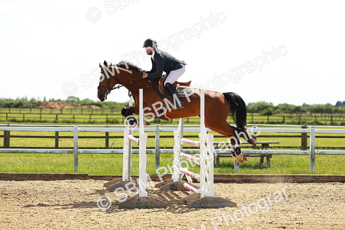 SBM_002625 - Class 4 - Senior Newcomers - 1.10m