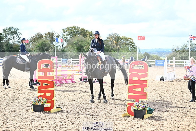 241005A-130209-03880 - SAT Cls 18 1.05m Amateur Jump Off and P