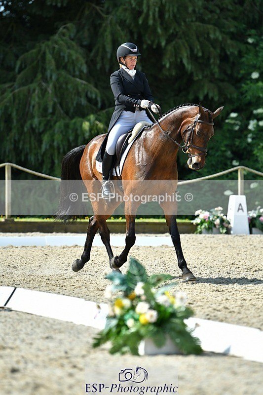 230525-103924-03946 - 414-L_E_B_LIAS_JEWEL-Jonelle_Price-DR