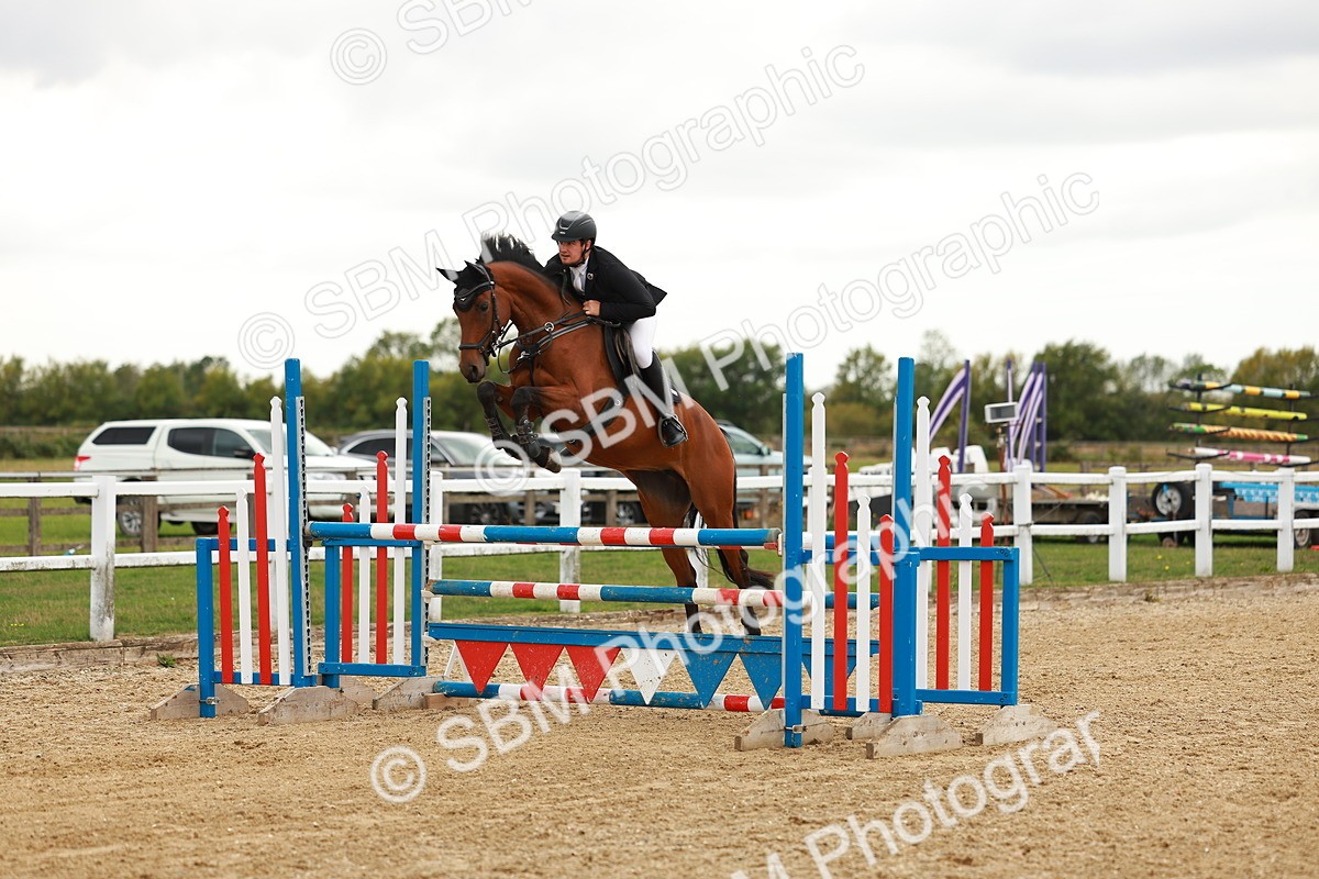 SBM_001481 - Class 4 - Senior Newcomers - 1.10m