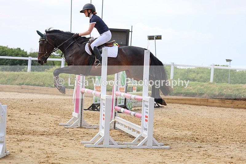 3E7A0518 - Class 10: Senior 95cm open