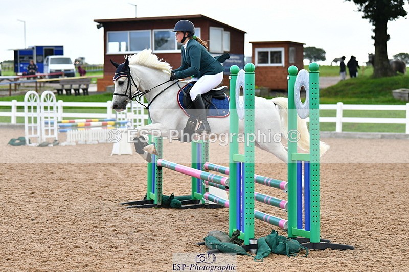 230819A-094440-00099 - Cls 20 Pony Intro 70cm