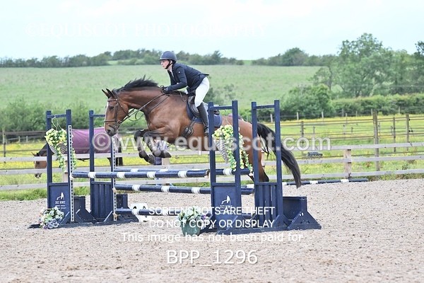 BPP_1296 - CLASS 10 SAT Senior BritiNovice/ 90cm Open