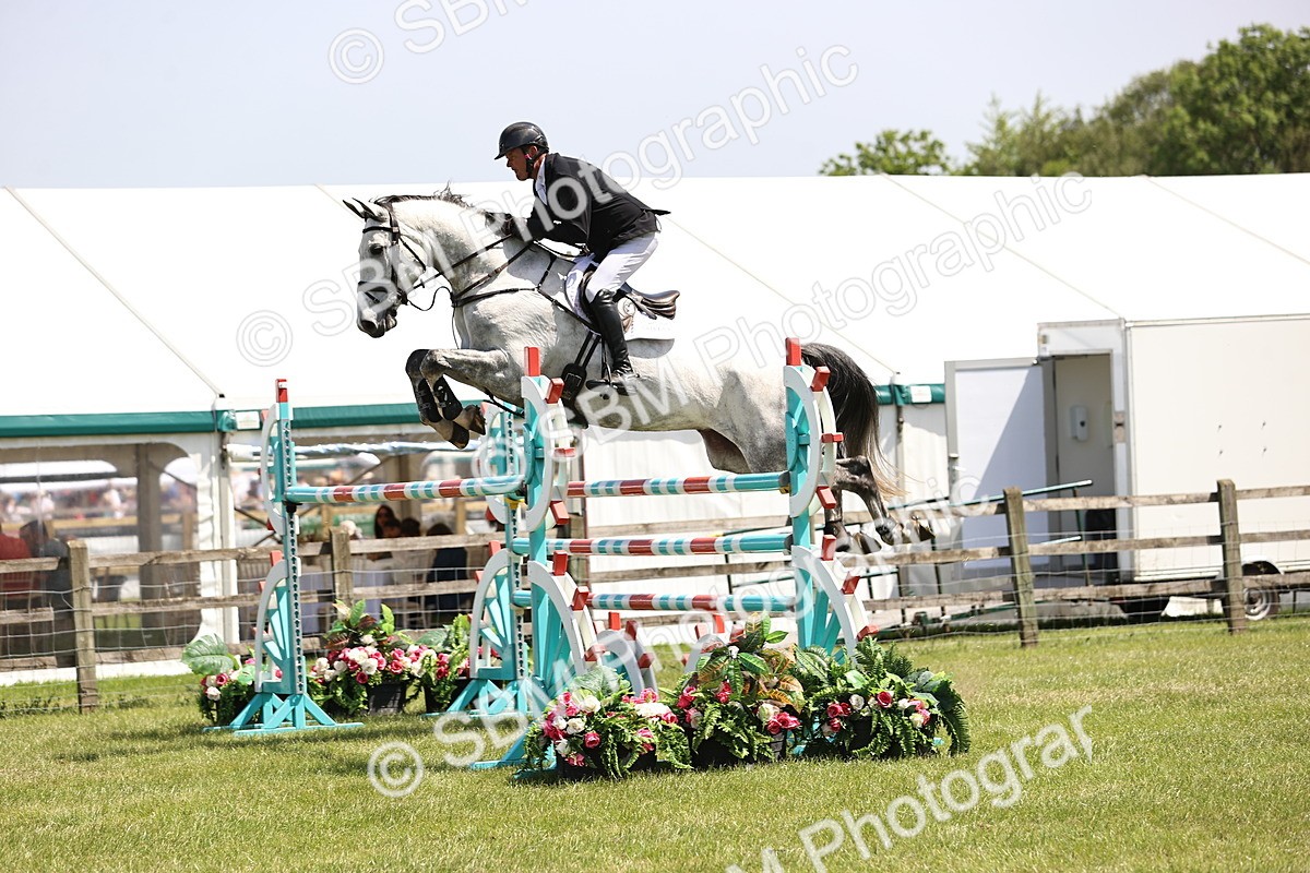 SBM_05610 - Class 202 - National 1.40m Open