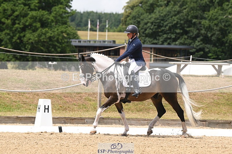 250720A-123706-10391 - 164-Dominique.Kinnaird-Perry-Pallas.Vanquish