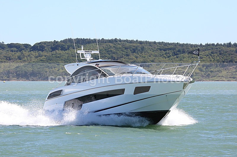 160823 SMART MOVE - SUNSEEKER SAN REMO Y92A4485 - Motorboats - Hardtop