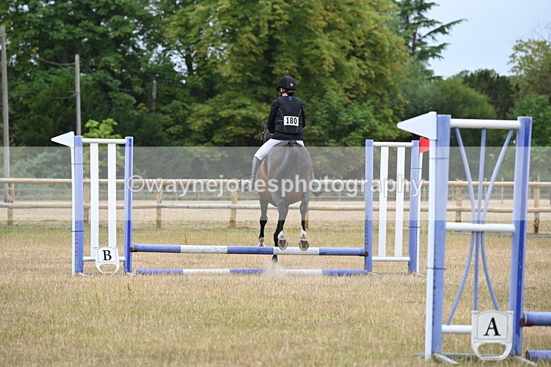 WJ6_9296 - Class 12 Minimus Jumping 45cm