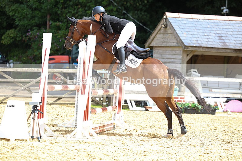 3E7A9835 - Class 9: Senior British Novice/90cm open